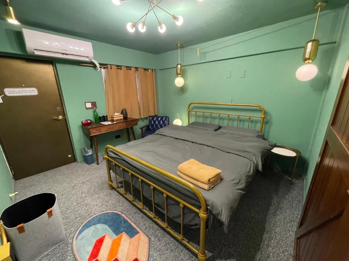 Baker Street London Style Inn Tainan Esterno foto