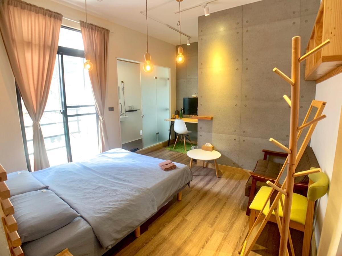Baker Street London Style Inn Tainan Esterno foto