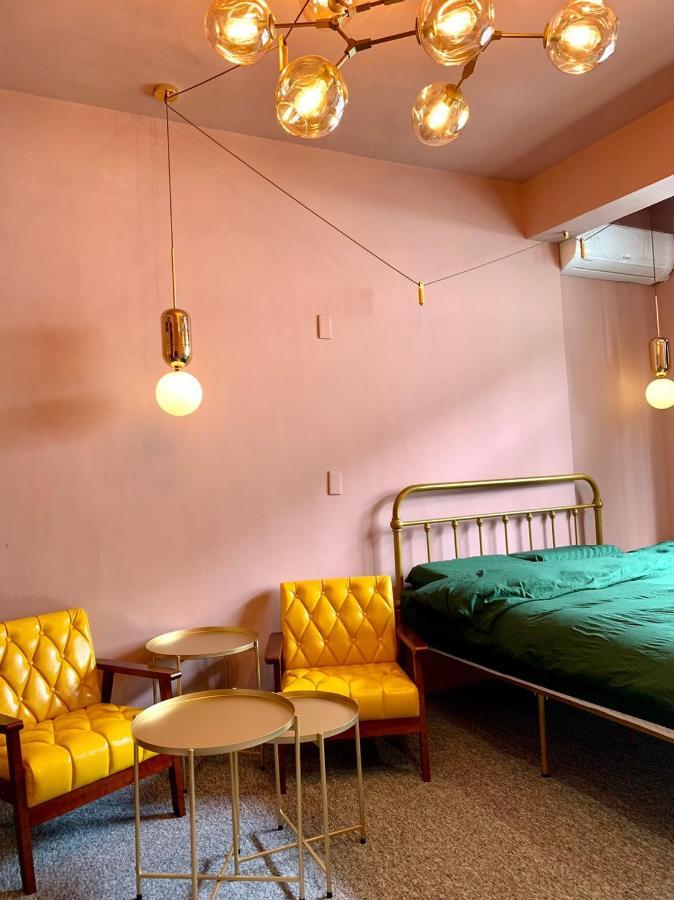 Baker Street London Style Inn Tainan Esterno foto