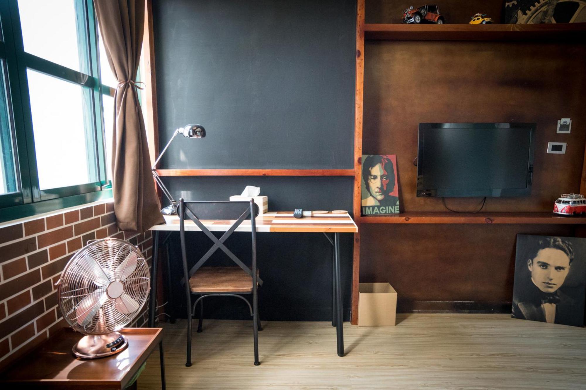 Baker Street London Style Inn Tainan Esterno foto