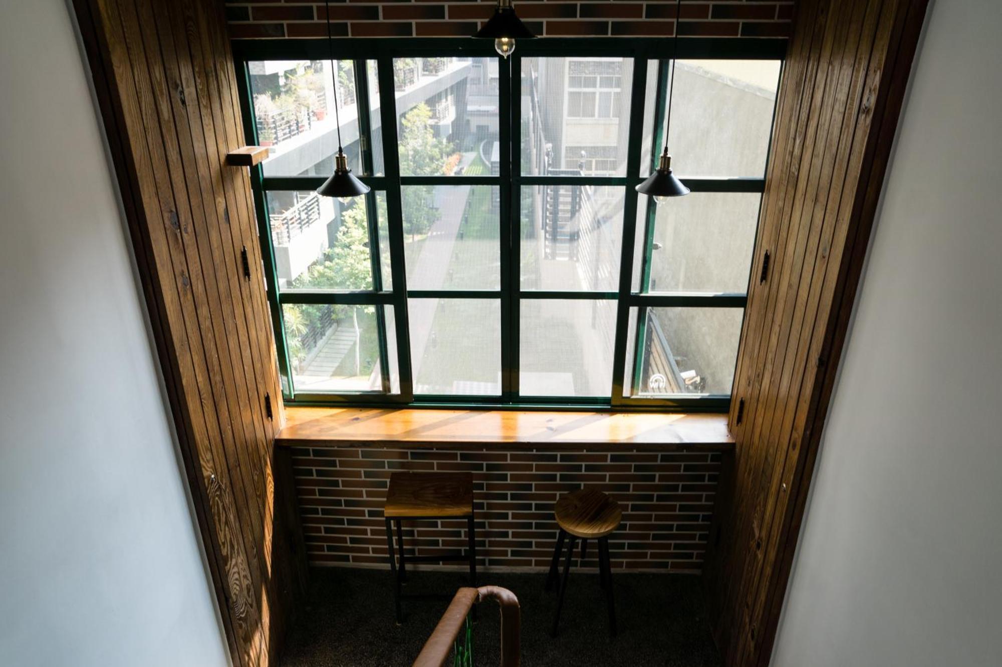 Baker Street London Style Inn Tainan Esterno foto