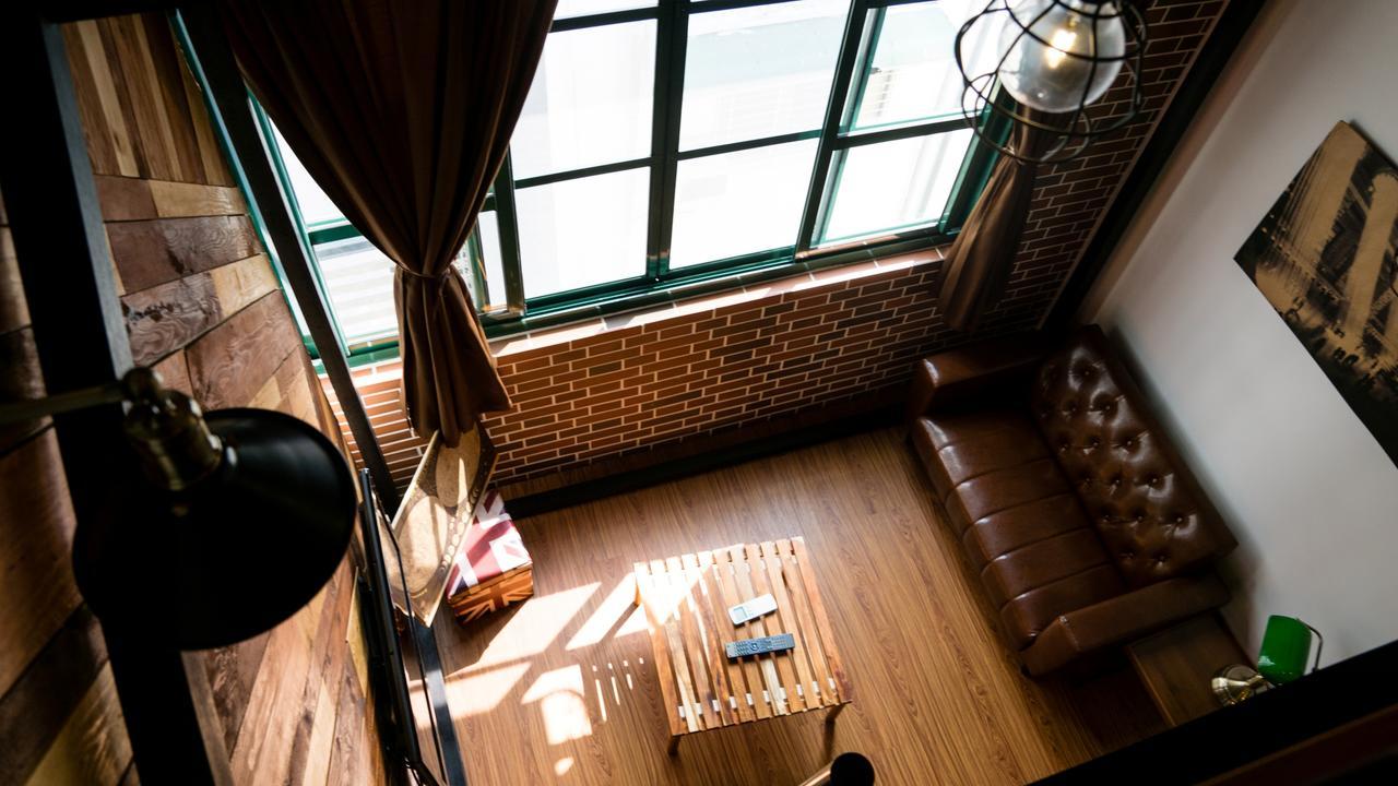 Baker Street London Style Inn Tainan Esterno foto